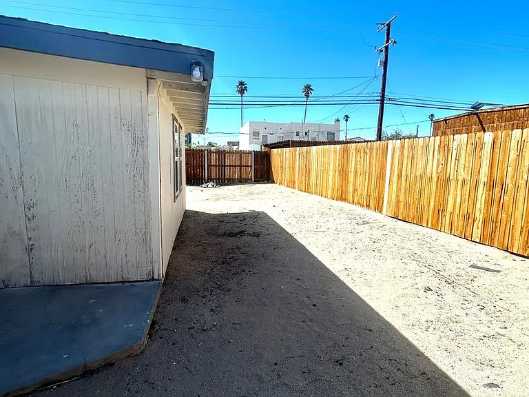 5834 Ocotillo Ave — Photo 15