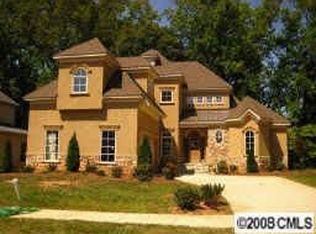 114 Kingsdown Ave, Charlotte, NC 28270