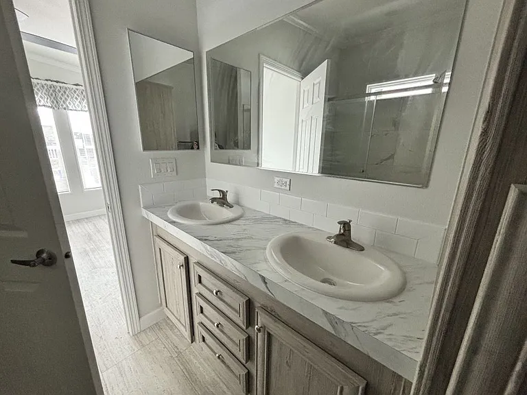 28 Nyborg Ave #28 — Photo 8