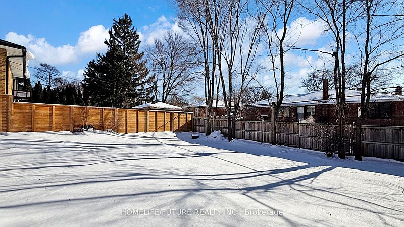 Toronto House for rent - 5 Bedrooms — photo 46