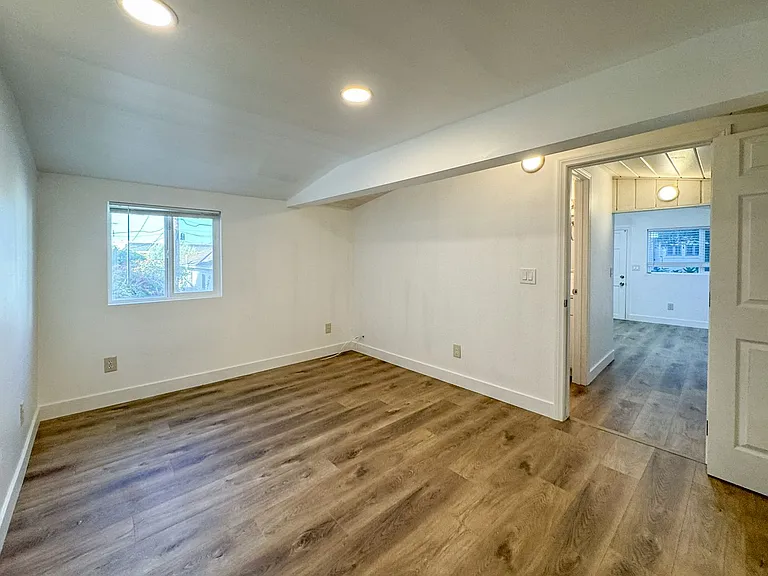 2219 3rd St #8 — Photo 9