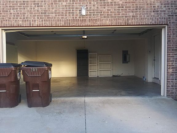 5th image of 304 Homestead Dr