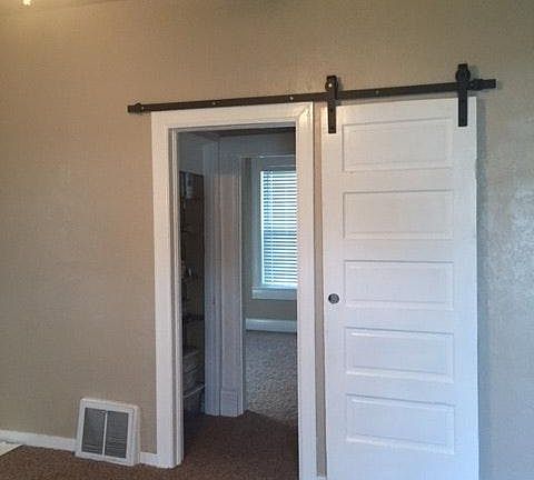 bedroom barn door