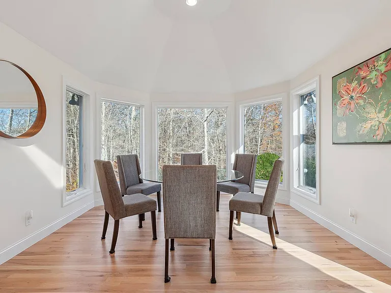 15 Eastwood Ct — Photo 11