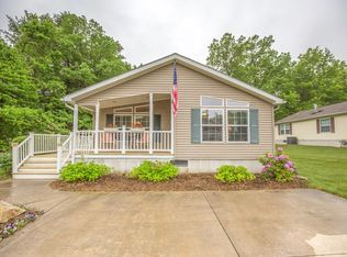 59 Patriots Dr, Westfield, MA 01085