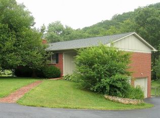 312 Mount Area Dr, Bristol, TN 37620