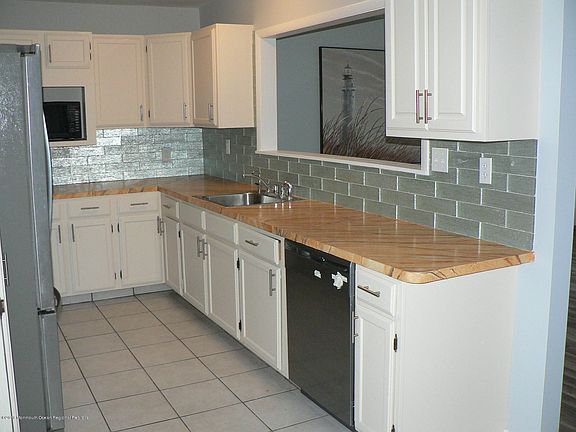 117 Teakwood Dr. KITCHc