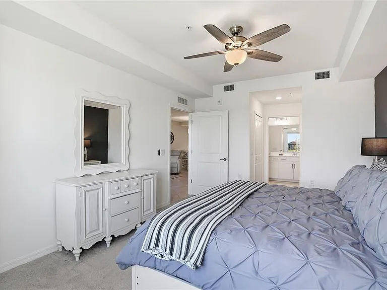 14204 Heritage Landing Blvd #712 — Photo 22