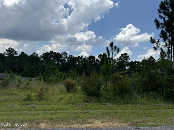 115 Longwood Ln, Gulfport, MS 39503