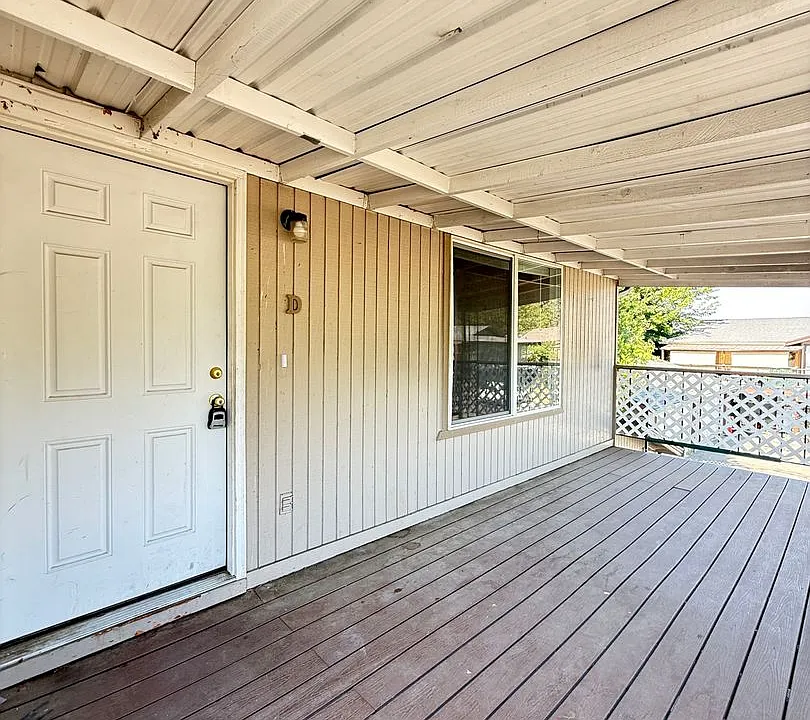 330 Independence Cir