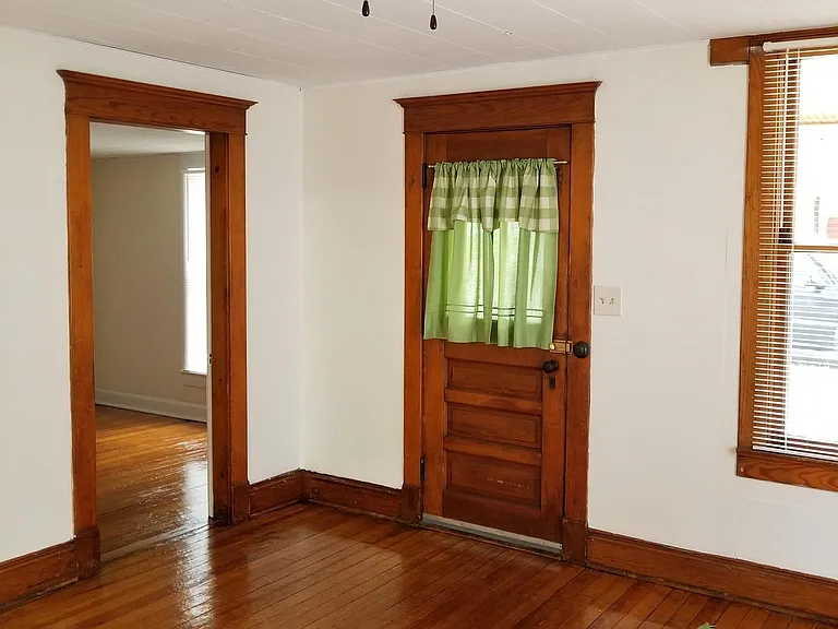 314 N Prospect St — Photo 2