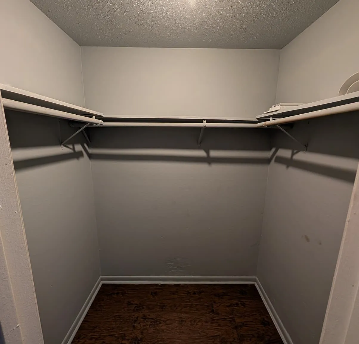 2 bed, 755 sqft, $1,100 — Photo 4