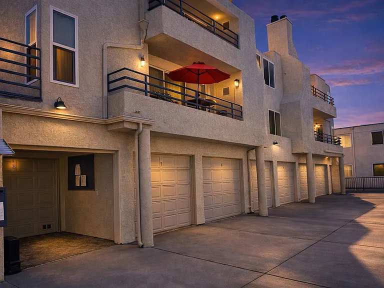 Available Apartment in North Park — Photo 11