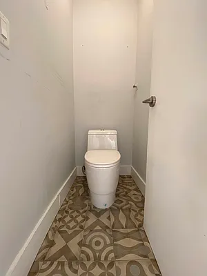 Rented by Hagstrom Management Inc | media 17