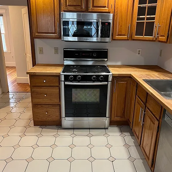 7 Gorham Rd #2L — Photo 9