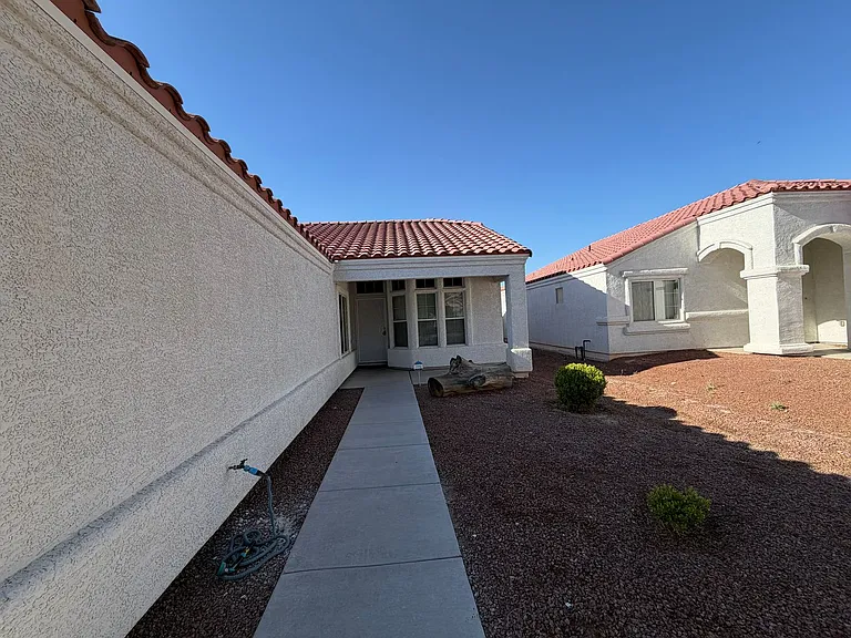 2139 Meadow Green Ave — Photo 4