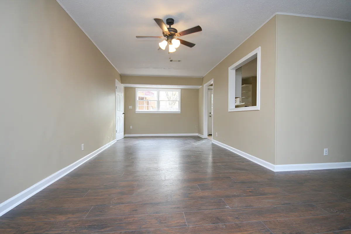 Apollo Drive - 4015 - 1 — Photo 4