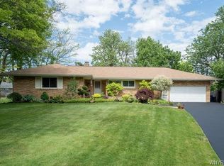 134 North Dr, Amherst, NY 14226