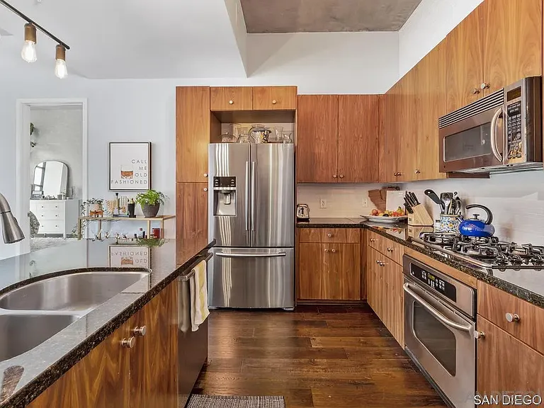 1050 Island Ave #415 — Photo 7