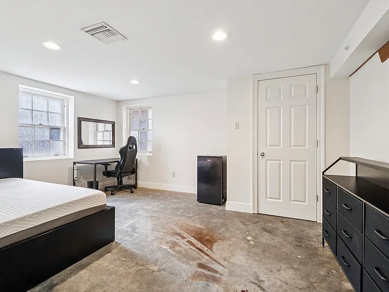 1410 Broadway St #D — Photo 13