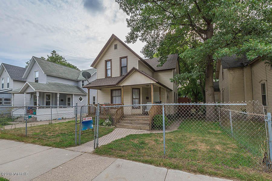 2nd image of 1021 Cass Ave SE