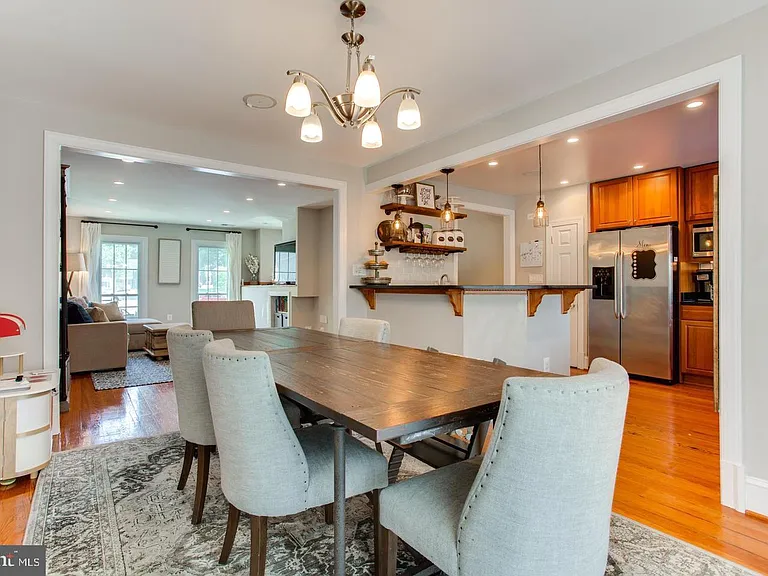 5407 Helm Ct — Photo 10