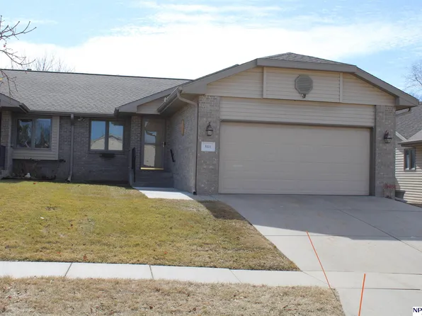 8111 Arrow Ridge Rd, Lincoln, NE 68506