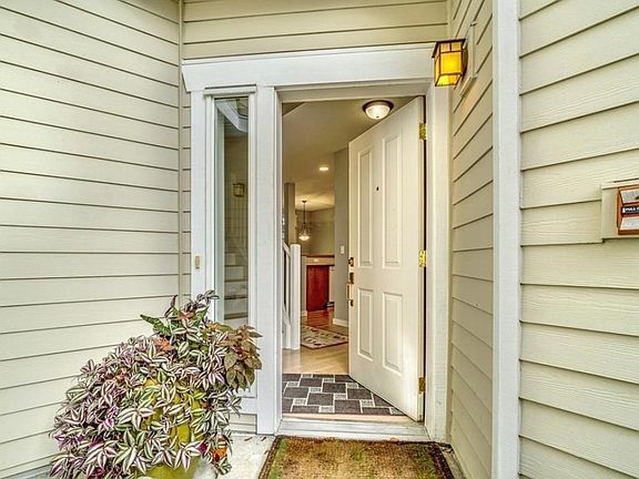 2nd image of 23724 SE 36th Ln
