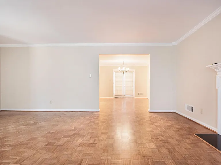 6226 Hardy Dr — Photo 5