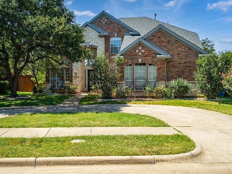 4509 Brittany Dr — Photo 5