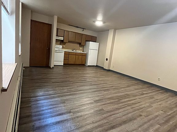 5th image of 20 Forest Ave #202