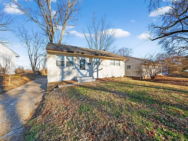 10617 Dunkeld Cir — Photo 3