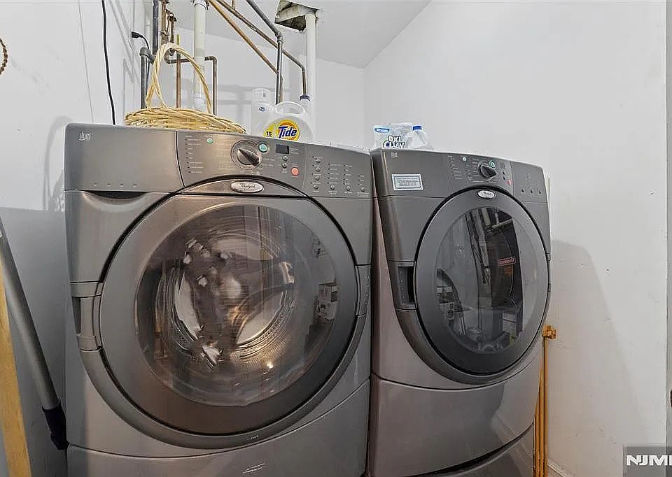 1st image of 3211 Kennedy Blvd #1