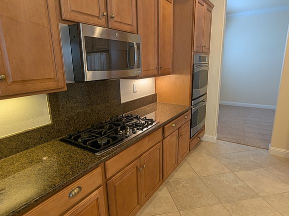 3rd image of 2160 Arlington Dr