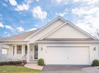 104 French Oaks Ln, East Amherst, NY 14051