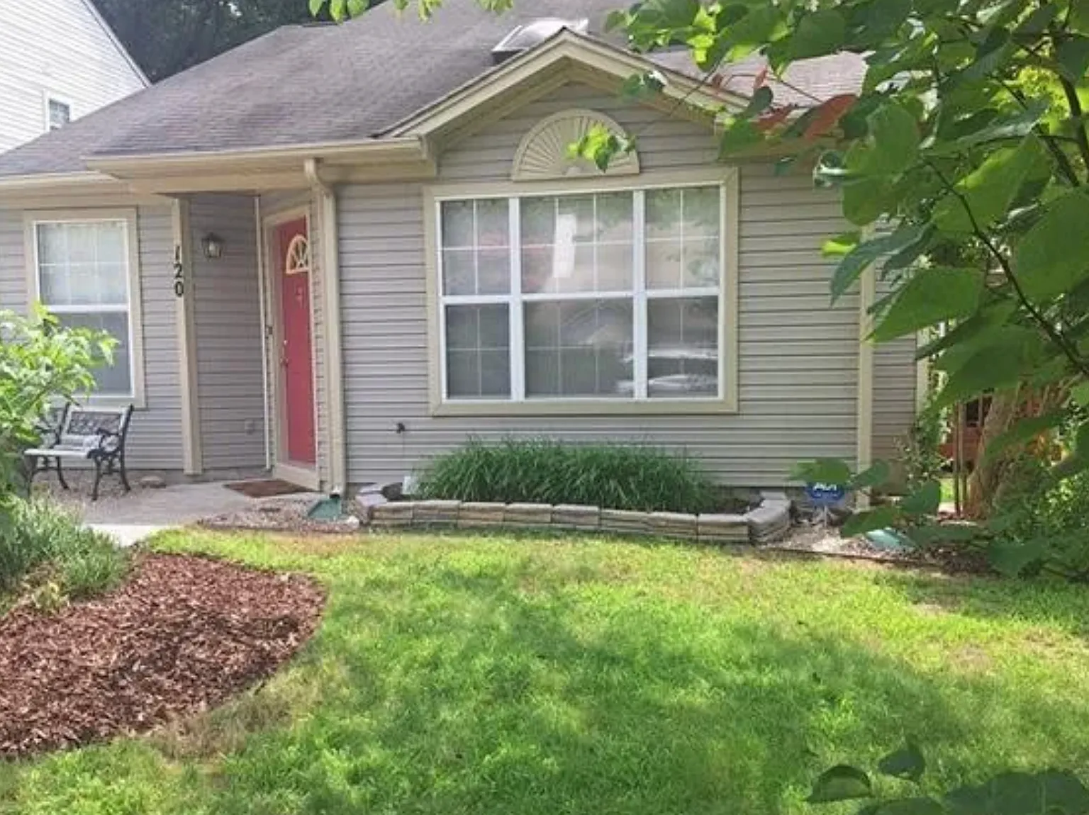 2 bed, 1003 sqft, $1,800 — Photo 1