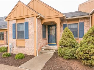 5 Georgetown Ln, Fairport, NY 14450