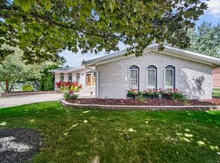 352 Burlington Beach Rd, Valparaiso, IN 46383