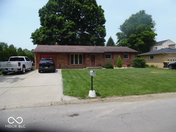 213 S Coventry Dr, Anderson, IN 46012