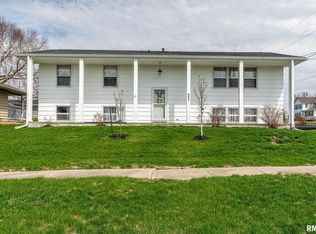927 3rd Ave, Fulton, IL 61252