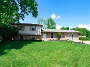 461 Island Lake Ct, Dayton, OH 45458