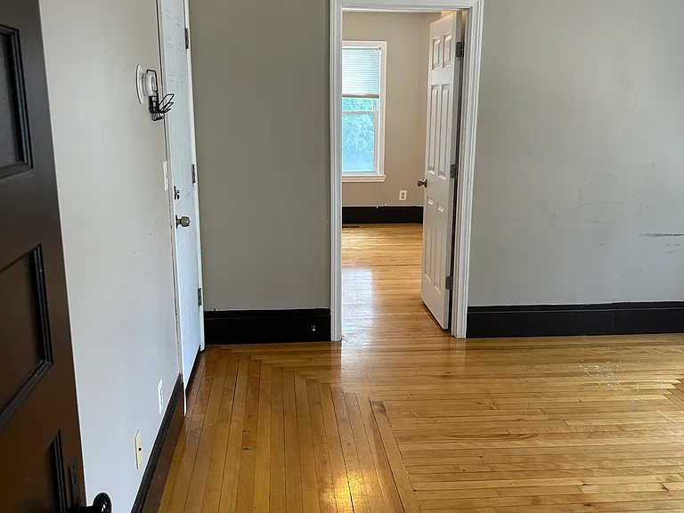 15 Breck St #2 — Photo 4