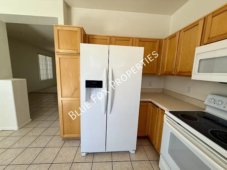 7992 W Cottonwood Wash Way — Photo 11