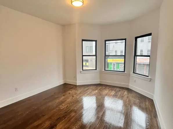 664 Ocean Avenue image 3 of 7