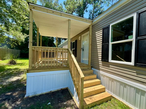 226 Old Airport Rd, Newport, NC 28570