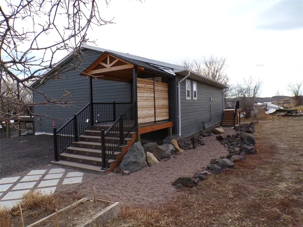 1610 Maple Dr, Fort Benton, MT 59442