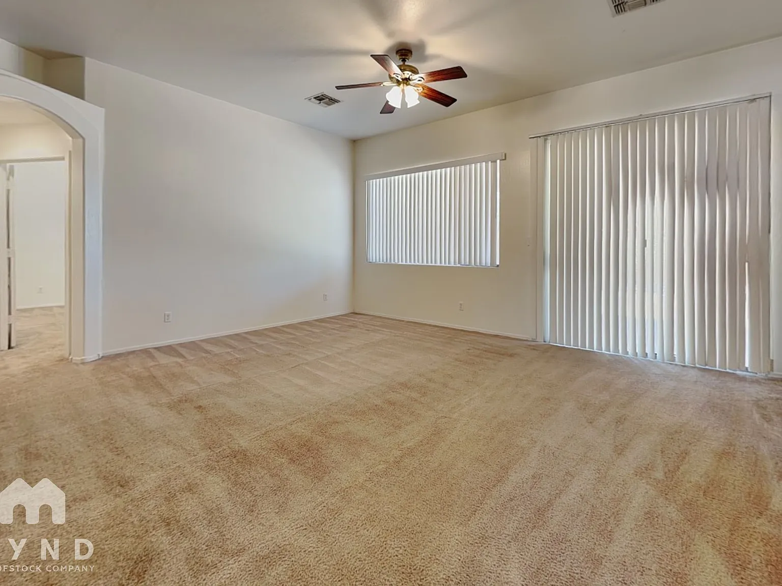 3 bed, 2.0 bath, 1479 sqft, $1,915 — Photo 3