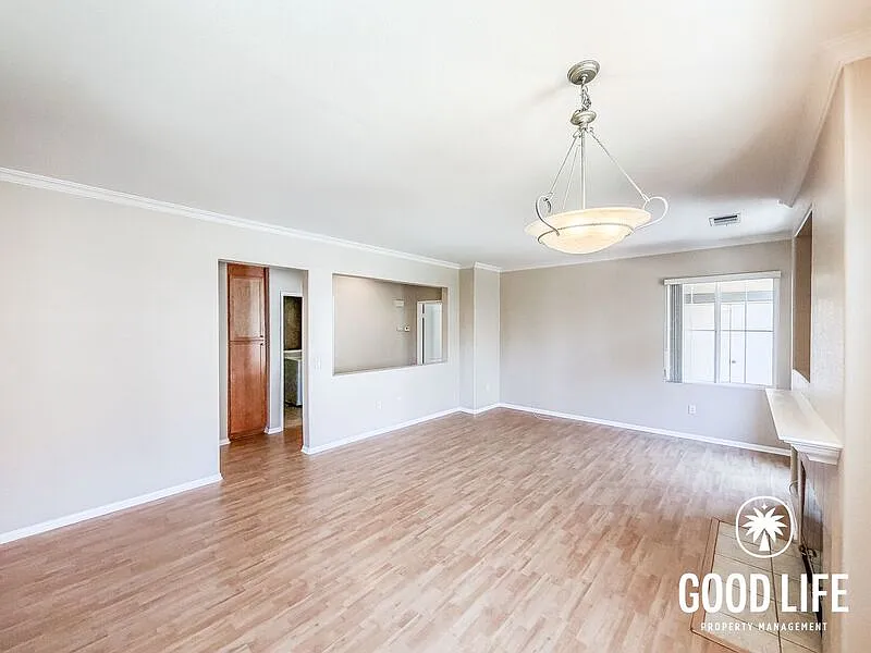 2 bed, 2.0 bath, 1148 sqft, $3,300 — Photo 4