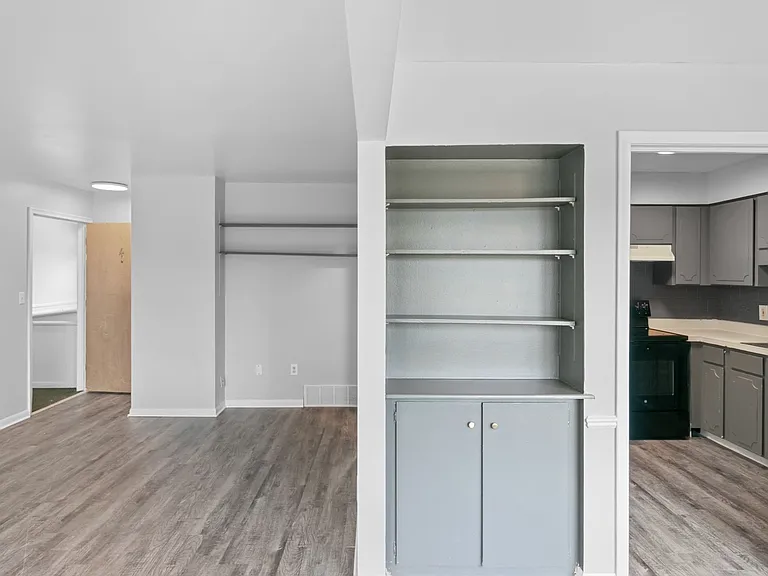 1815 Potomac Cir — Photo 11