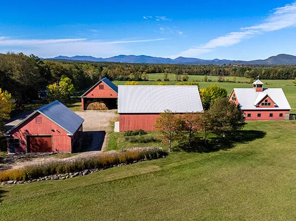 3061 Essex Rd, Willsboro, NY 12996